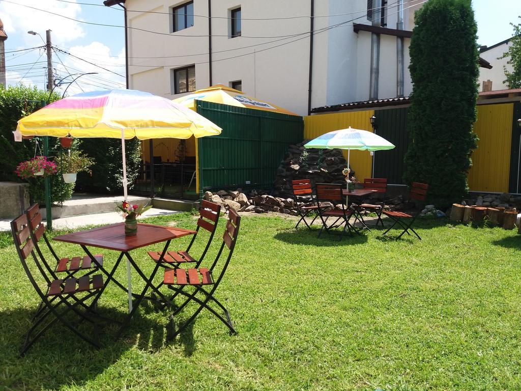 Casa Ariana Hotel Curtea de Argeş Exterior foto
