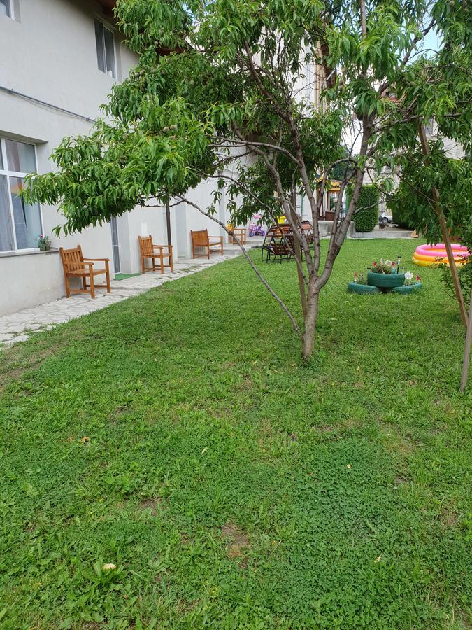 Casa Ariana Hotel Curtea de Argeş Exterior foto